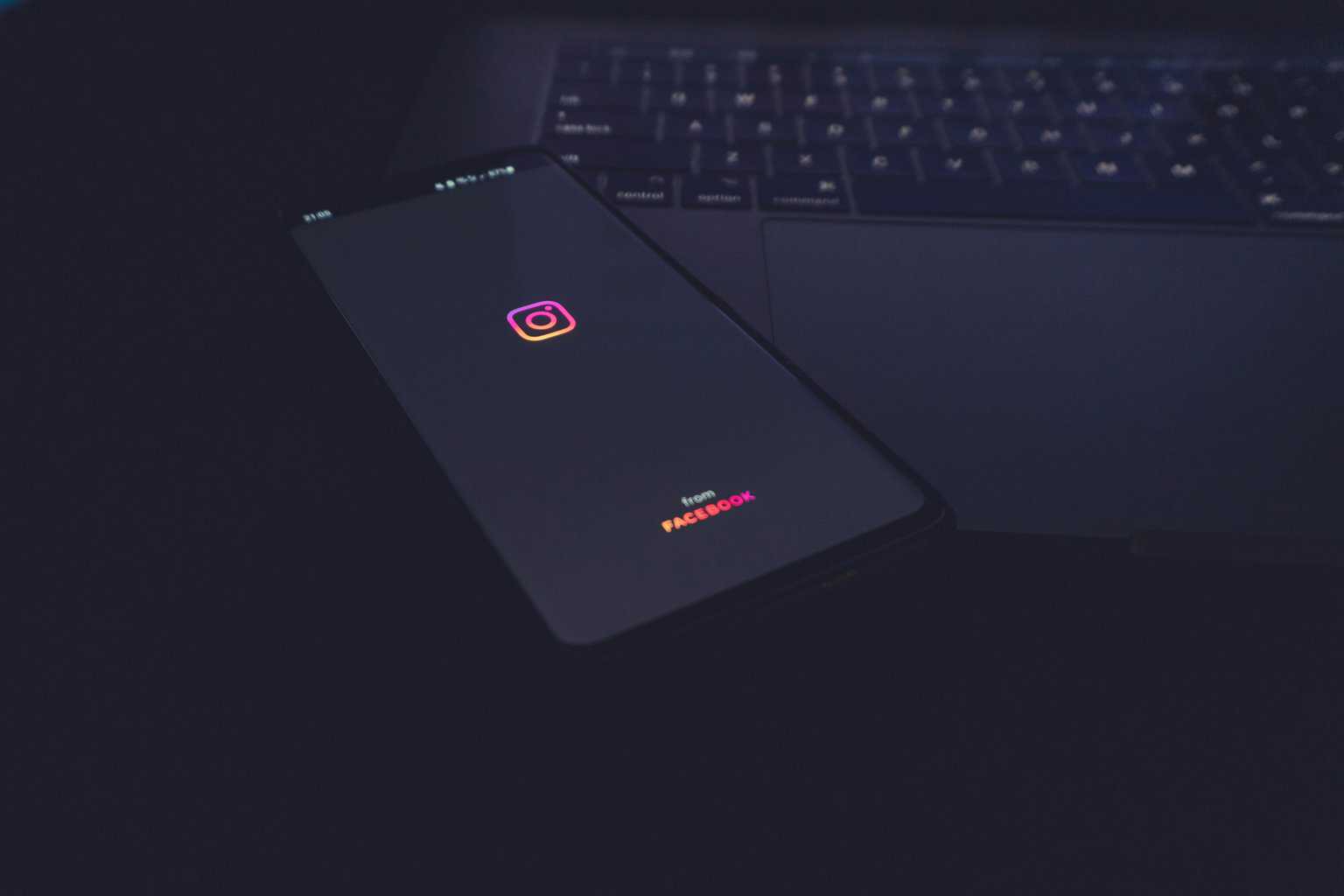 Best Applications and Services for Deleting Instagram Chats